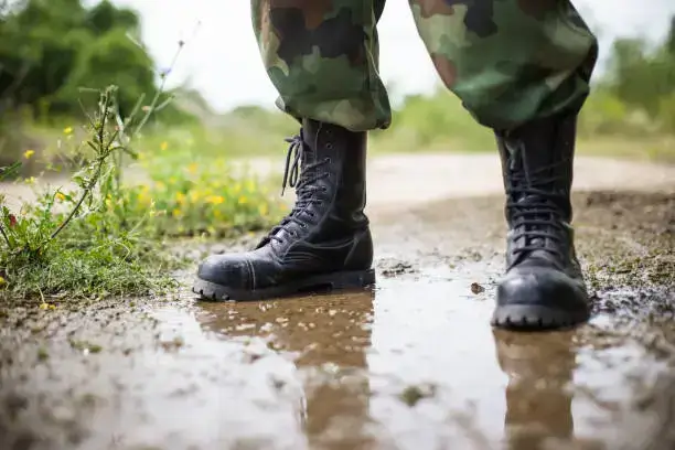 combat boots for men